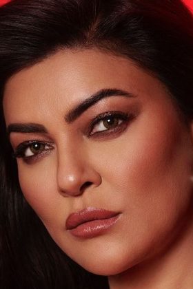 Сушмита Сен